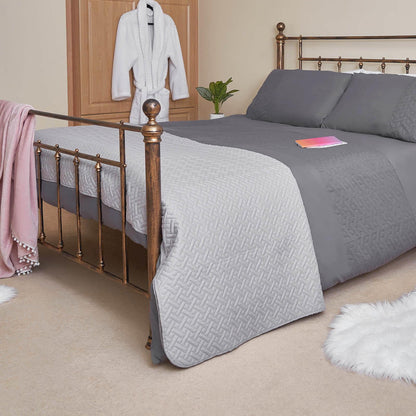 Brentfords Geo Quilted Bedspread Blanket Pinsonic Throw Large Sofa Comforter