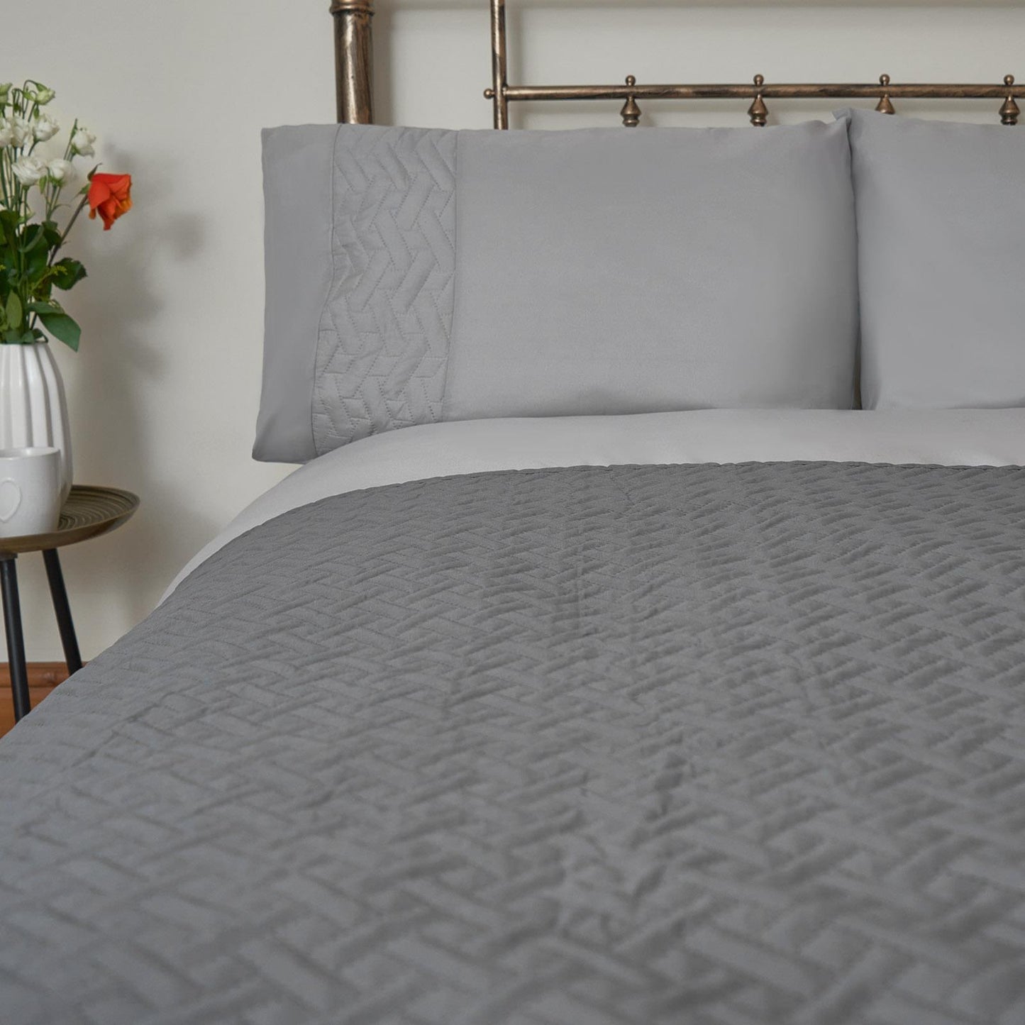 Brentfords Geo Quilted Bedspread Blanket Pinsonic Throw Large Sofa Comforter
